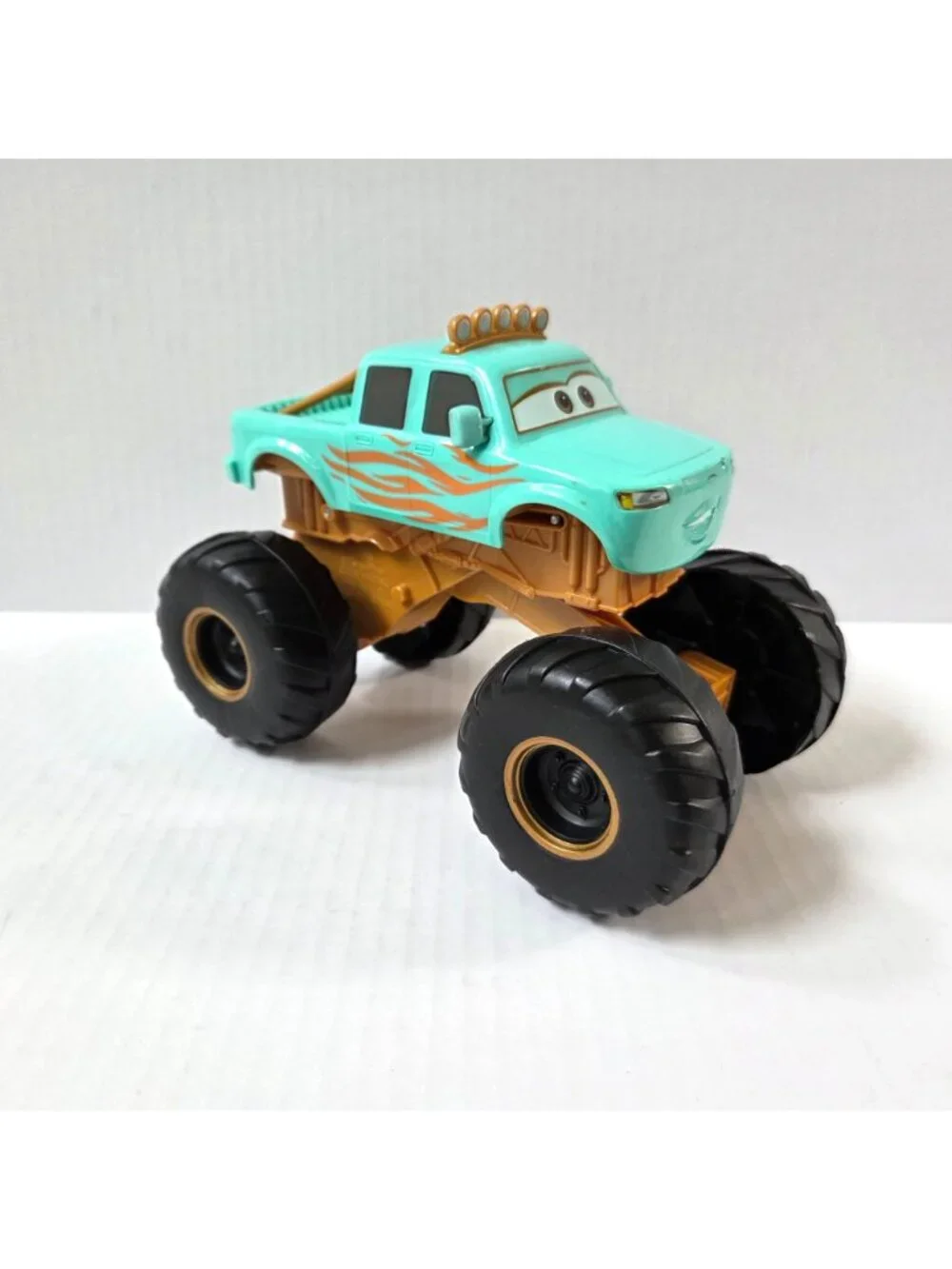 Disney Pixar Cars On The Road Circus Stunt Ivy Jumping Monster Truck